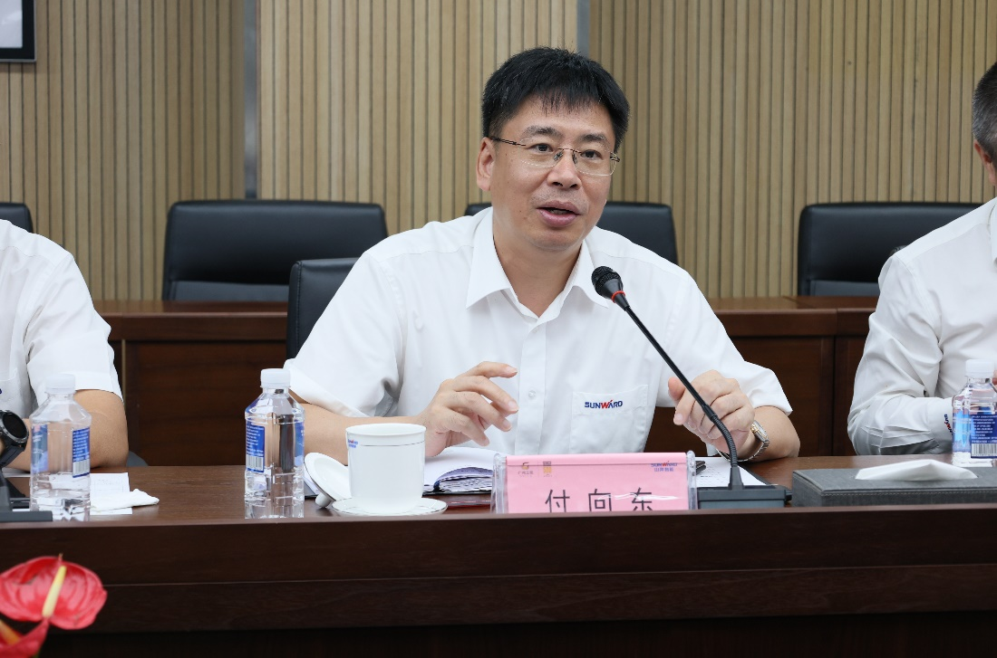 122cc太阳成智能与易普力签署框架相助协议