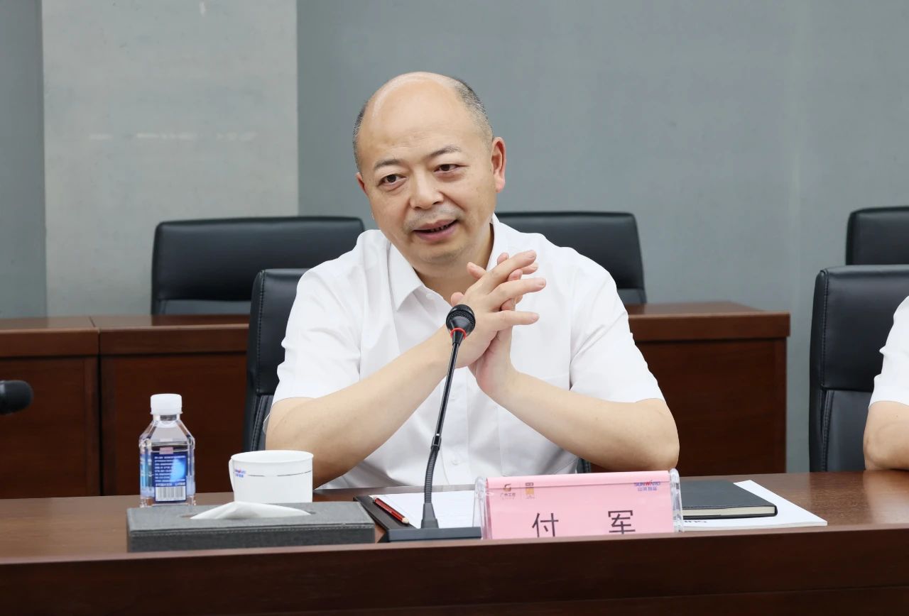 122cc太阳成智能与易普力签署框架相助协议