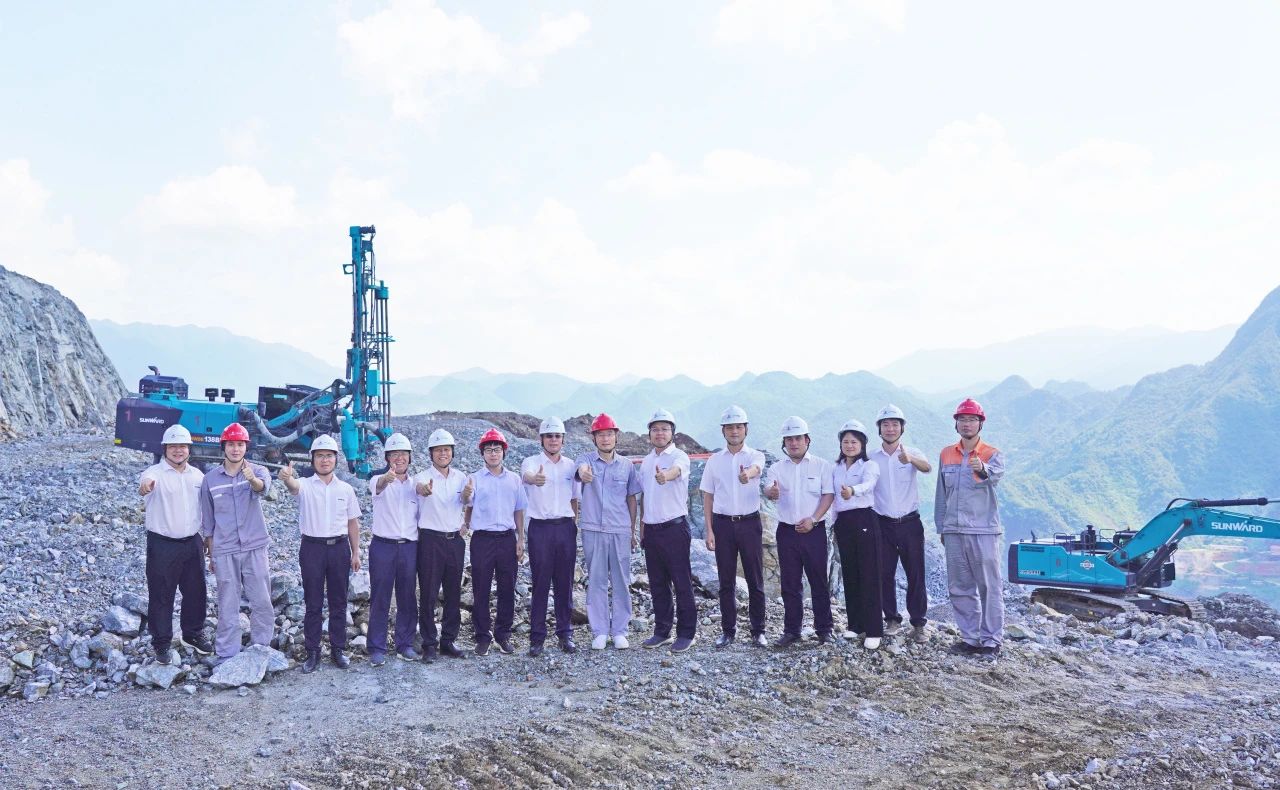 相助共赢，，智胜未来！！！122cc太阳成智能造访湖南柿竹园有色金属有限责任公司