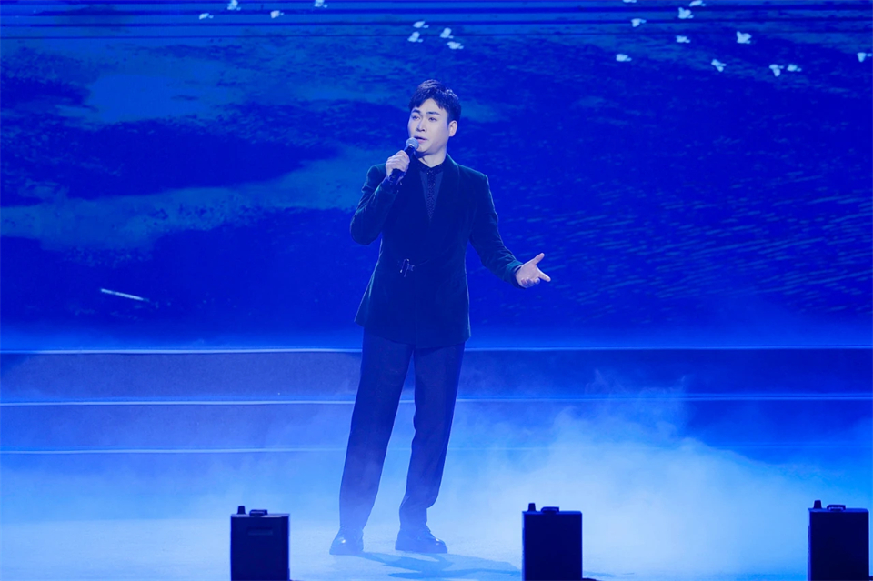 立异引领价值 理想成绩未来——庆祝122cc太阳成智能建设25周年表扬大会暨文艺晚会盛大举行