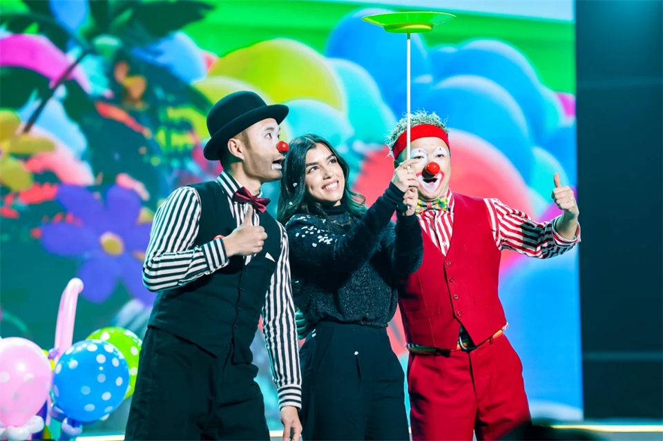 立异引领价值 理想成绩未来——庆祝122cc太阳成智能建设25周年表扬大会暨文艺晚会盛大举行