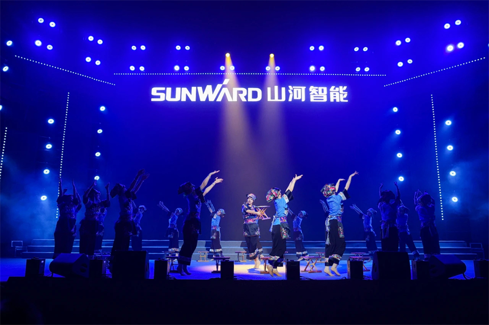 立异引领价值 理想成绩未来——庆祝122cc太阳成智能建设25周年表扬大会暨文艺晚会盛大举行