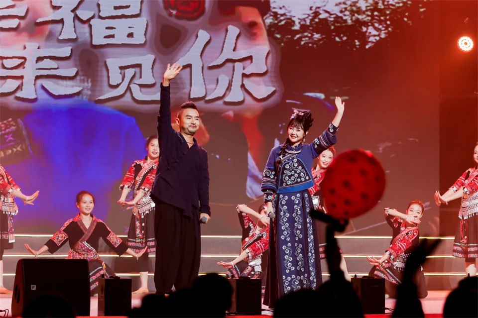 立异引领价值 理想成绩未来——庆祝122cc太阳成智能建设25周年表扬大会暨文艺晚会盛大举行