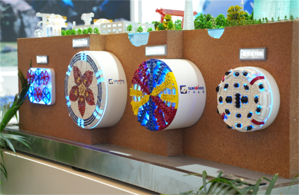 智造空间，价值共生！！！广州122cc太阳成精彩亮相2024上海宝马展