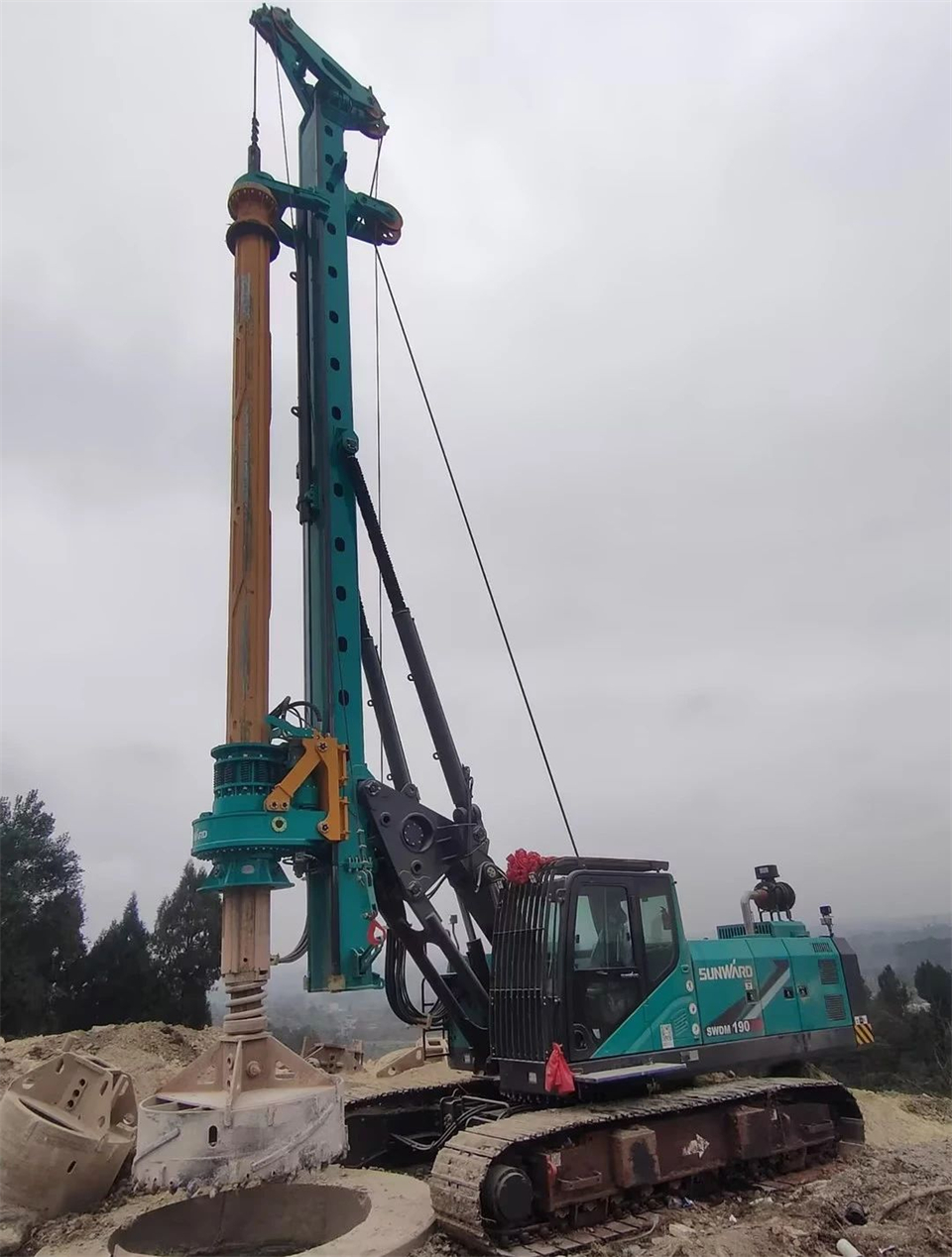 122cc太阳成智能举行电塔桩手艺立异交流会，，，为电力基础设施建设注入新动力