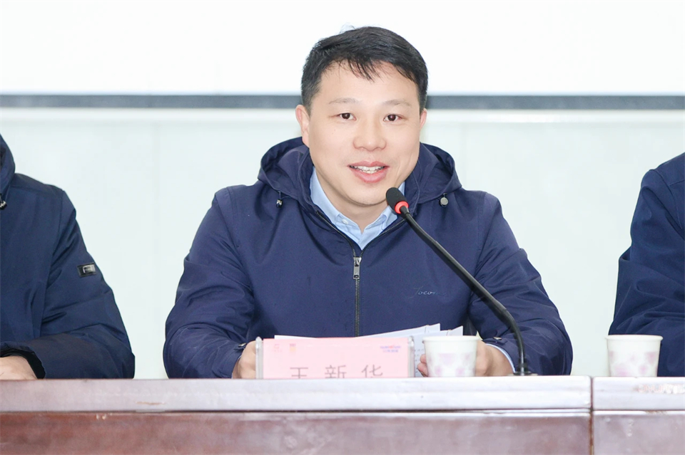 长龙街道、、122cc太阳成智能召开首届年货盛惠暨送春联文化惠民活动事情聚会