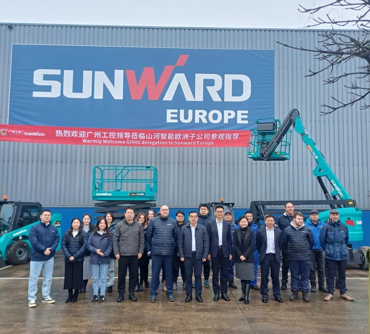 广州工控集团总司理王福铸率队考察122cc太阳成智能欧洲子公司