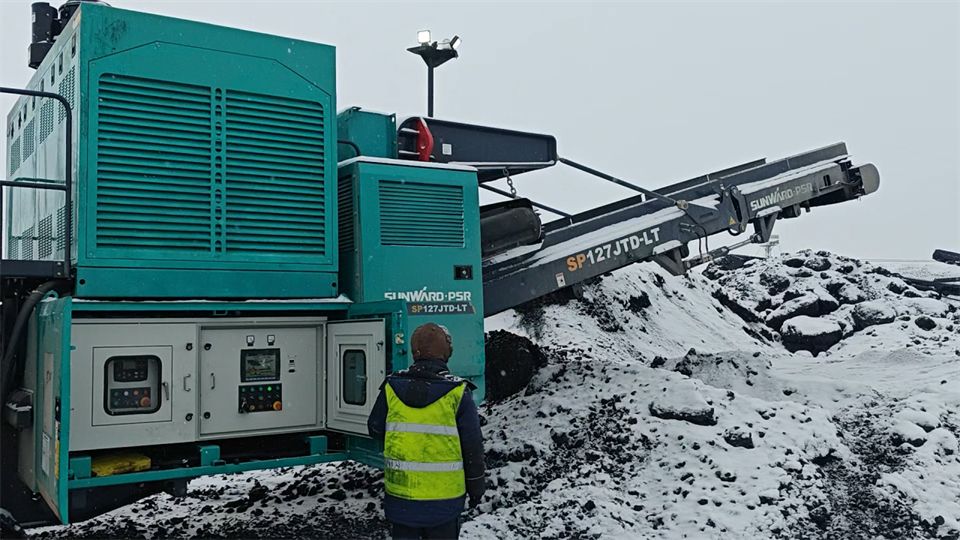 不惧-30℃极寒挑战，，122cc太阳成普石勒破碎筛分装备稳固运行！！！