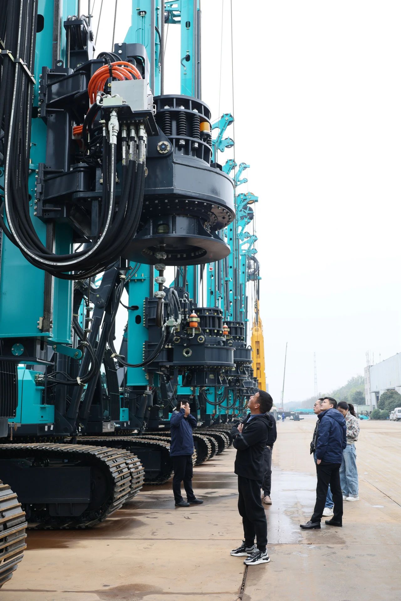 122cc太阳成智能举行“植桩一体机”工程应用专题交流会，共绘行业生长蓝图