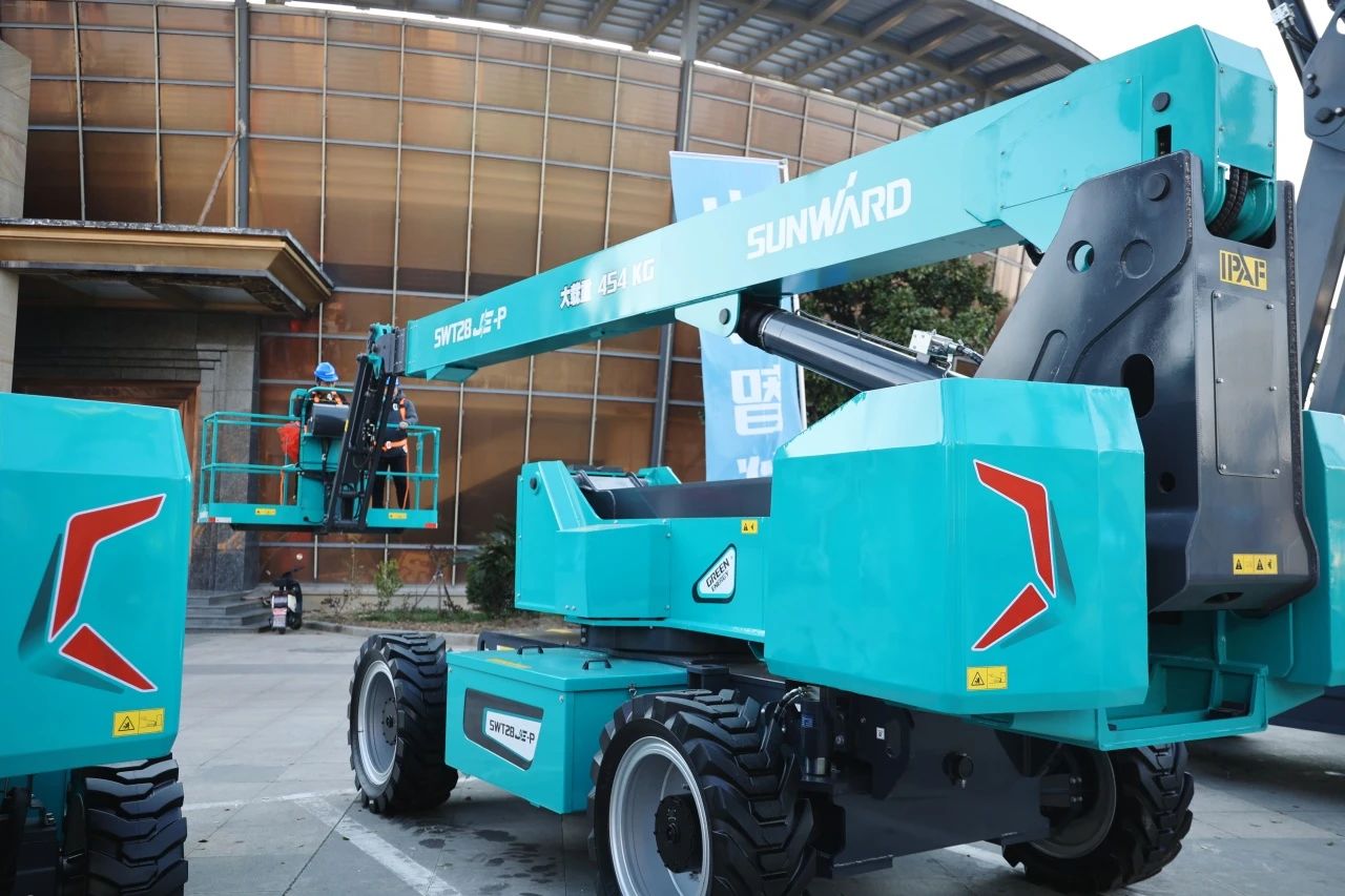 登“高”向“新”，122cc太阳成智能亮相第九届天下高空作业平台租赁大会