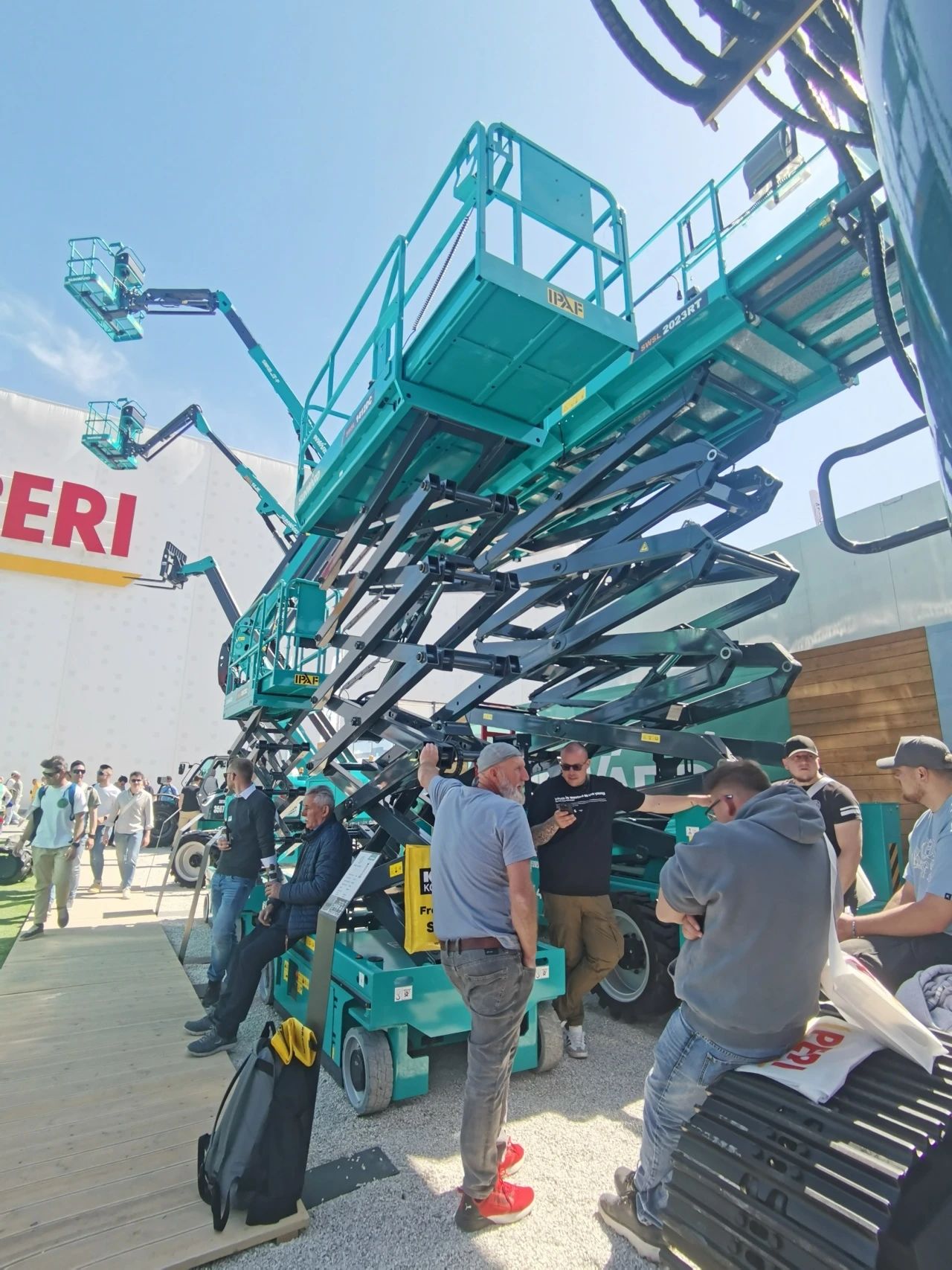 122cc太阳成智能高空机械闪灼Bauma 2025！！！ 新能源手艺与立异产品获全球瞩目