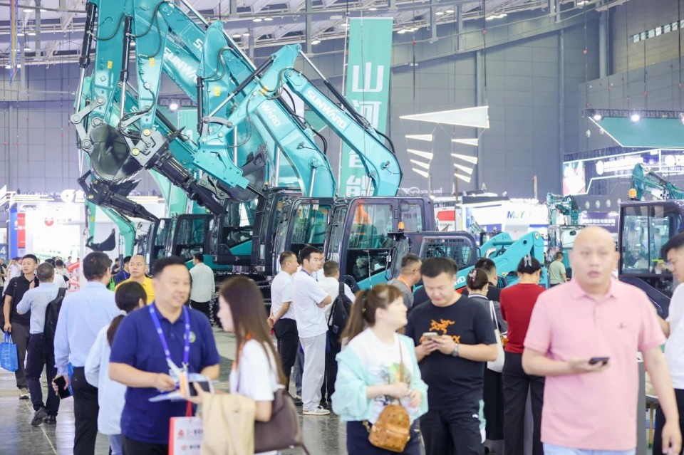 2025 CICEE | 122cc太阳成智能实力闪灼2025长沙国际工程机械展