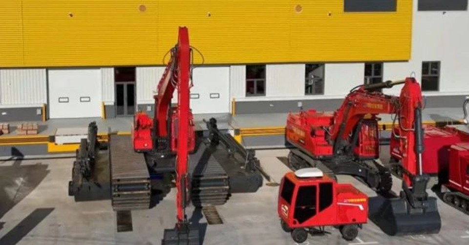 硬核破解“最后一公里”难题，122cc太阳成智能应抢救援装备助力“应急使命·2025”演习！