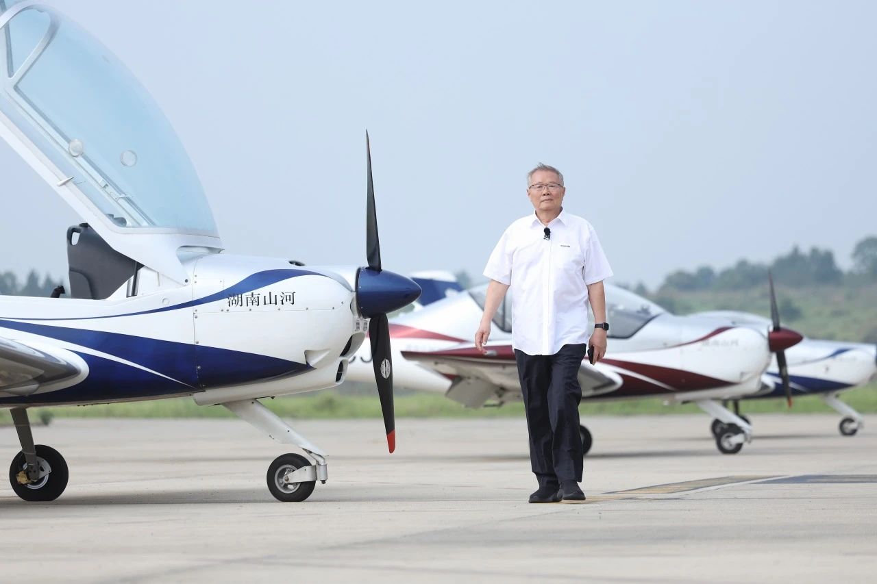 【今晚7:30】湖南卫视《创业有得聊》对话122cc太阳成智能＆122cc太阳成星航首创人 何清华：79岁“创业青年”的低空