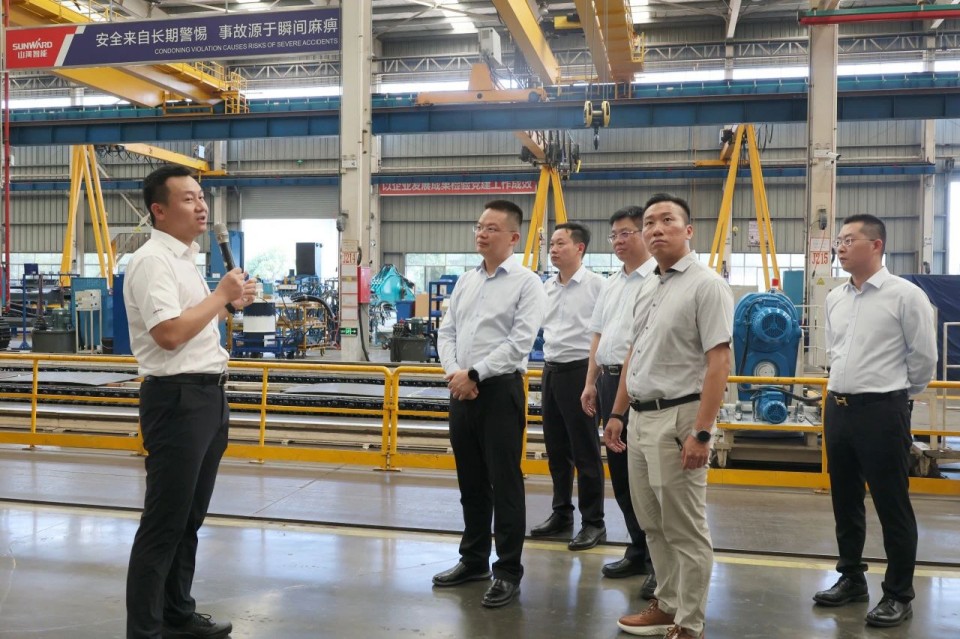 共商相助，，，建华控股有限公司董事长汪贵华到访122cc太阳成智能