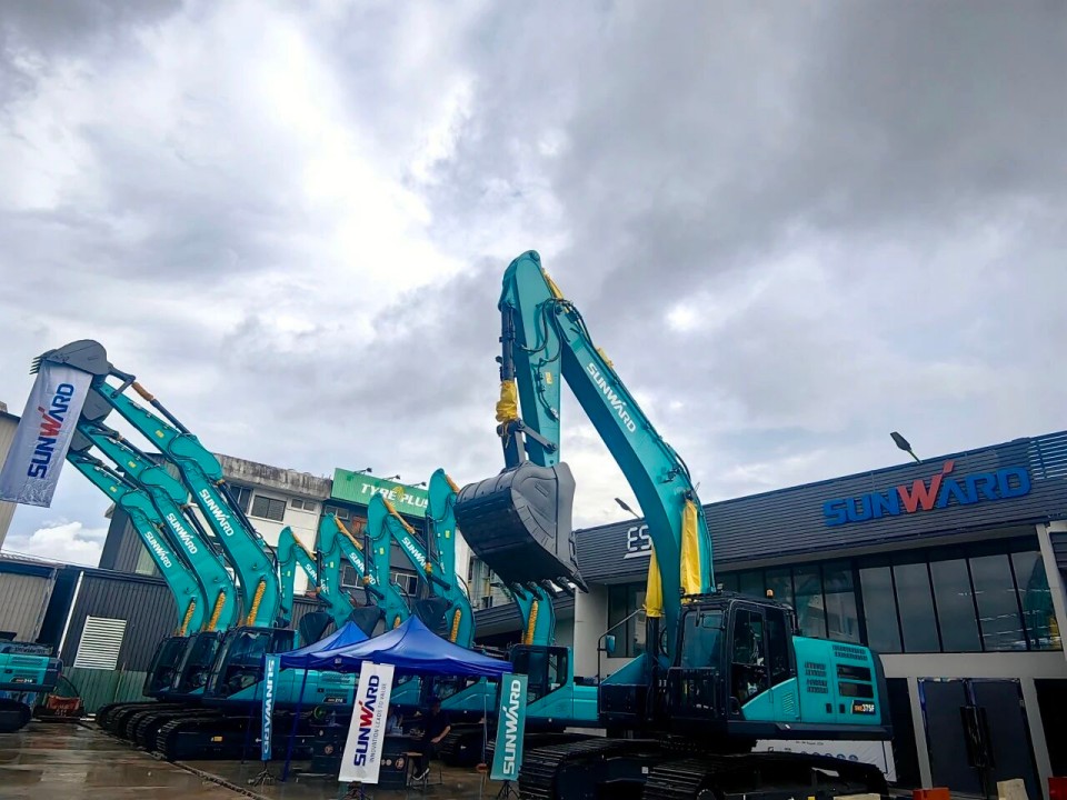 122cc太阳成智能高端装备批量交付，，，助力马来西亚基建升级