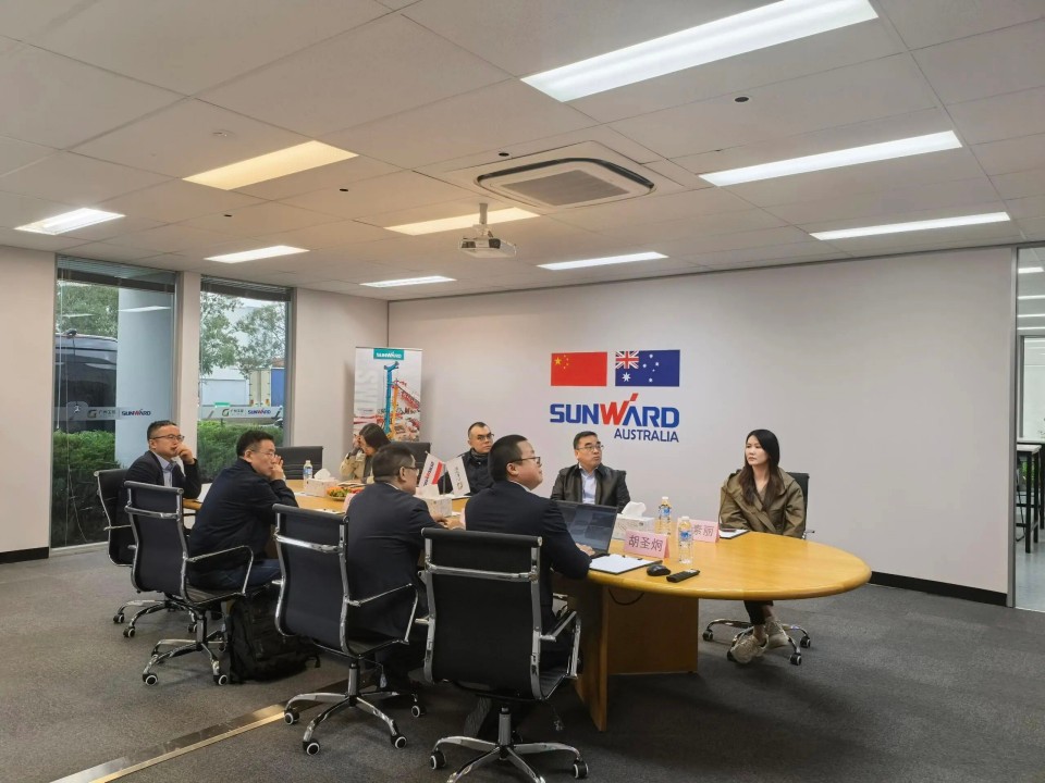 广州工控集团总司理王福铸率队考察122cc太阳成智能澳大利亚子公司