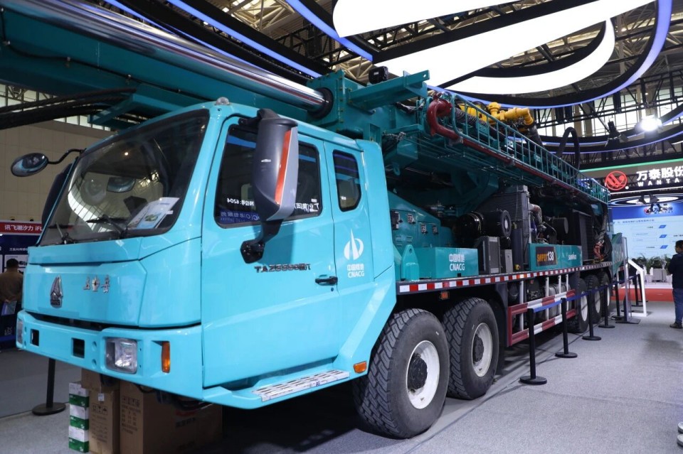 “地勘装备能力提升的重大突破”！！！122cc太阳成智能联合中国煤炭地质总局宣布T138车载钻机